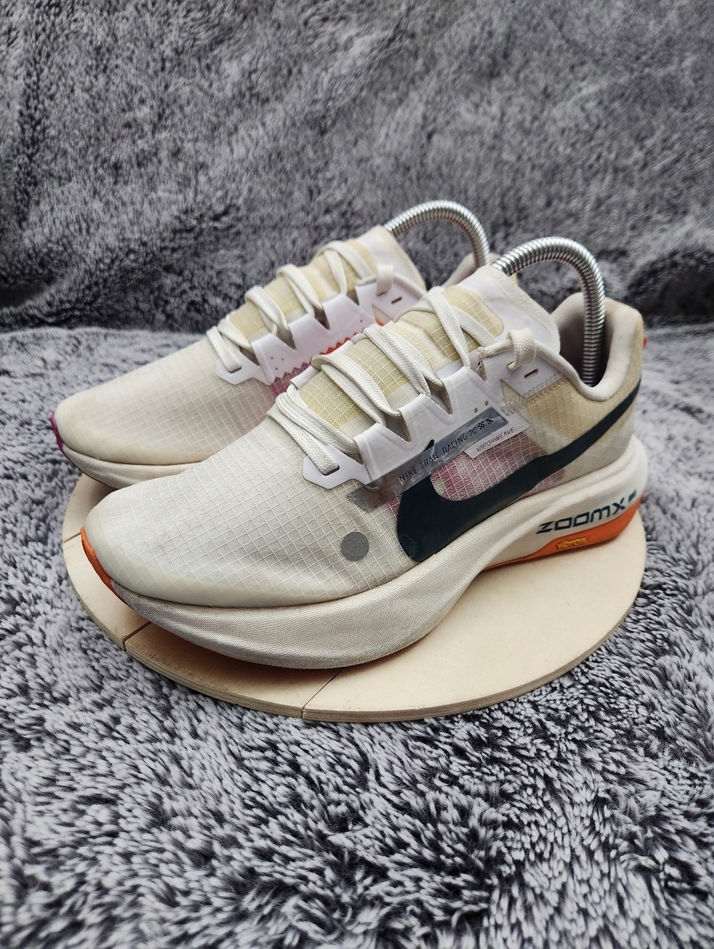 Nike ZoomX Ultrafly Trail Prototype Ivory Orange Running Shoes Women's Size 8 - Picture 4 of 9